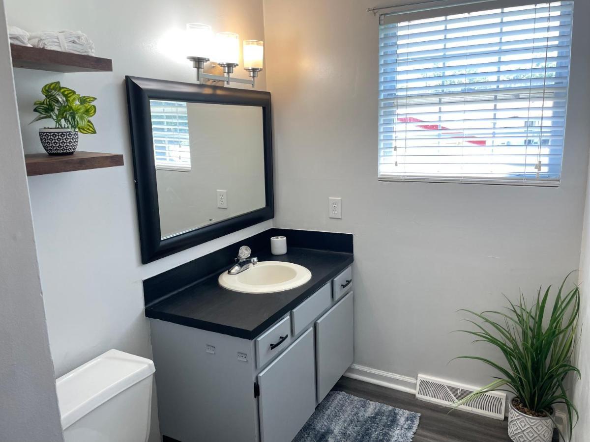 Spacious 1King Bd/2Queen Bd/* 1 Mile From I-85 Lexington Bagian luar foto