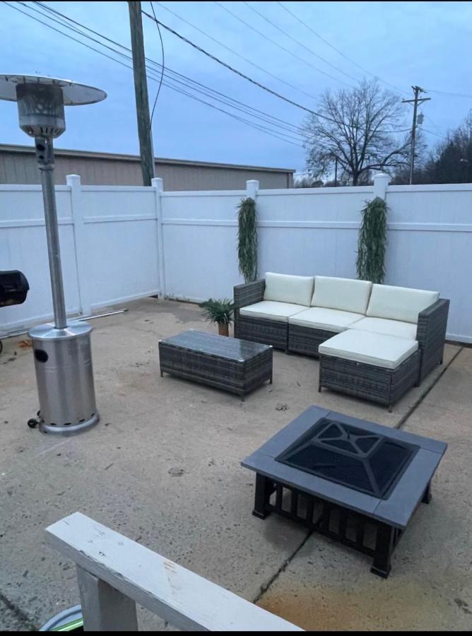 Spacious 1King Bd/2Queen Bd/* 1 Mile From I-85 Lexington Bagian luar foto